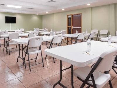 Super 8 By Wyndham